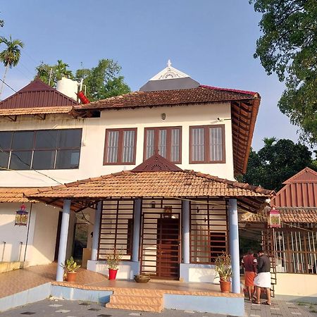 Stayberries River Rock Villa Athirapilly Kizhake Chālakudi Esterno foto