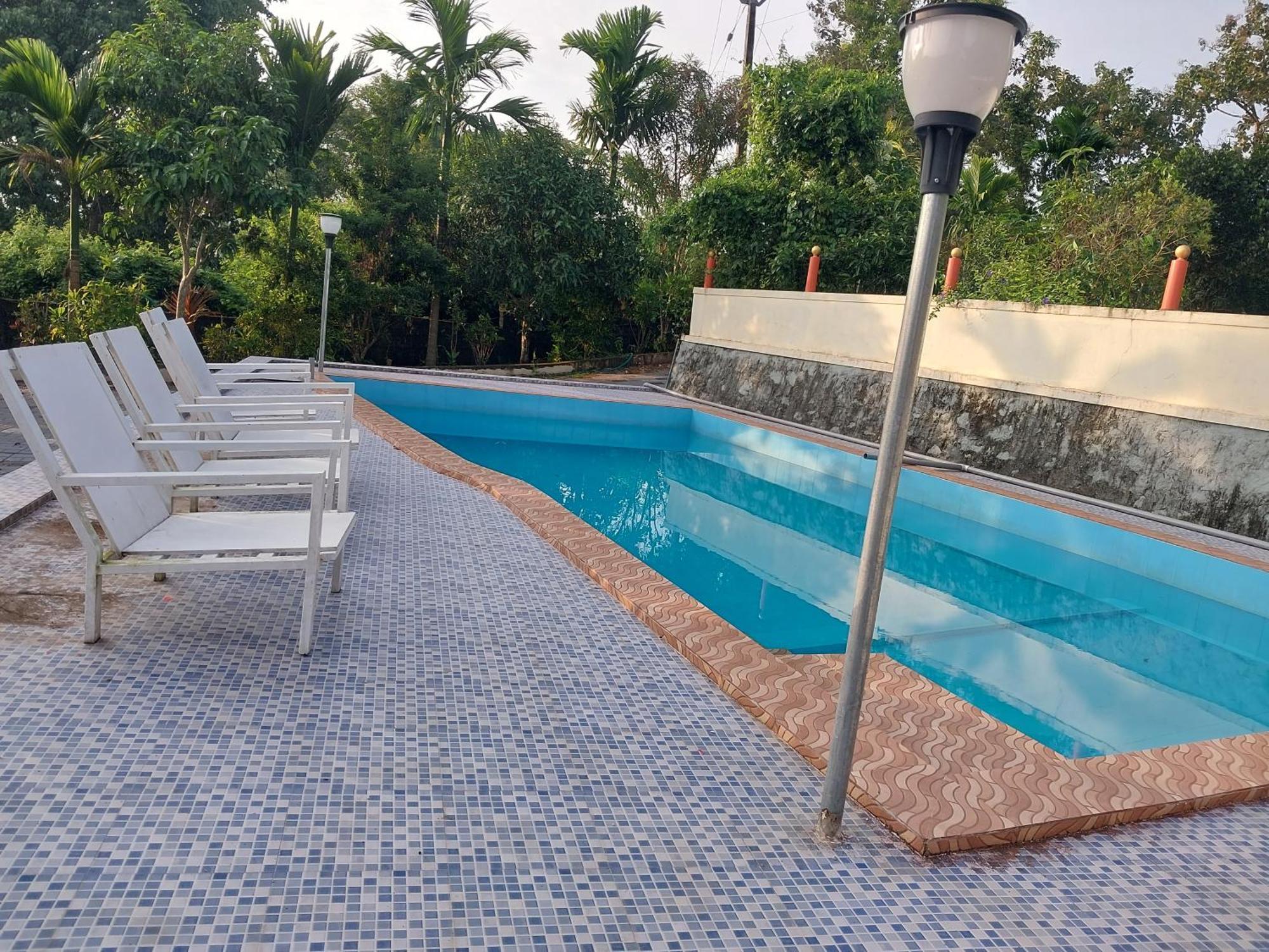 Stayberries River Rock Villa Athirapilly Kizhake Chālakudi Esterno foto