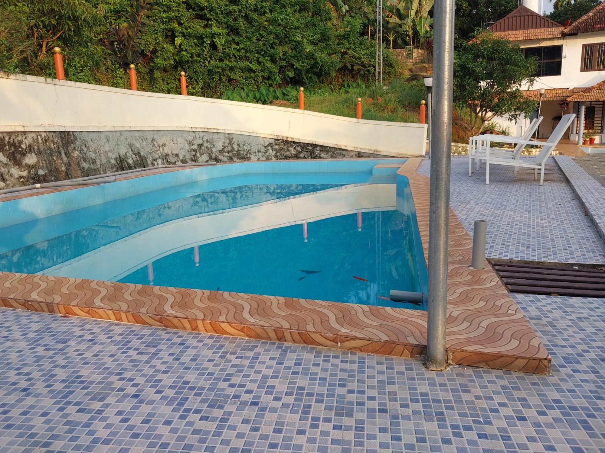Stayberries River Rock Villa Athirapilly Kizhake Chālakudi Esterno foto